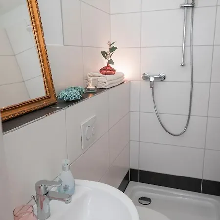 90Qm Ferienwohnung Berlin Zentrum Naehe Prenzlauer Berg, 2 Baeder Exterior photo