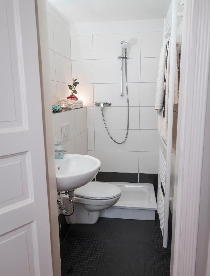 90qm Zentrum Naehe Prenzlauer Berg, 2 Baeder Apartment Berlin