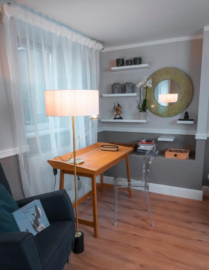 90qm Zentrum Naehe Prenzlauer Berg, 2 Baeder Apartament *